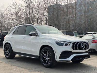 奔驰gle53,奔驰gle53和宝马x5m哪个好