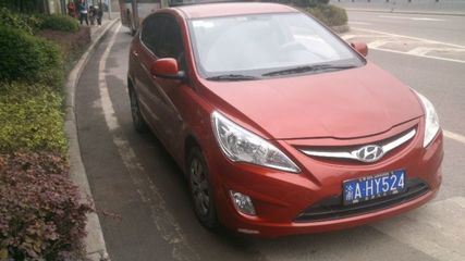 现代瑞纳2012款,现代瑞纳2012款多少钱