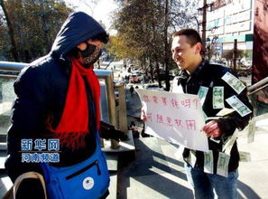 90后小伙酷似刀郎，街头偶遇引发合影热潮