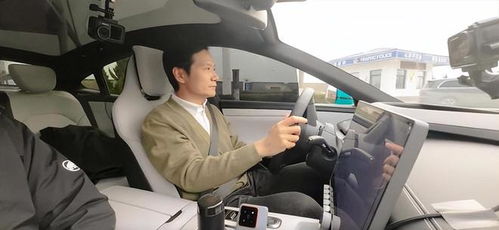 雷军谈智能驾驶，现阶段仍为辅助驾驶的探讨
