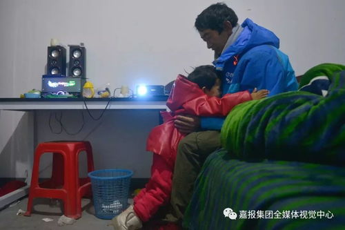 女孩被残疾外卖小哥压伤，家长未索赔引发社会热议