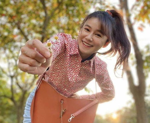 TVB女星黄翠如宣布怀孕，星光熠熠下的幸福启航