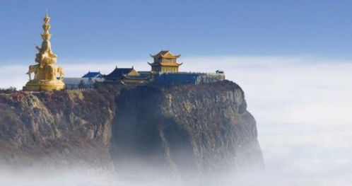 避世五年下山即无敌，一位修行者的传奇故事