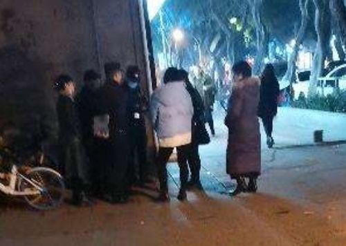 广东潮汕惊现关门潮，背后的真相与社区回应