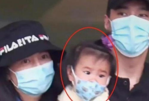 网友调侃黄子韬颜值被卡在了海关——一次意外的网络热点
