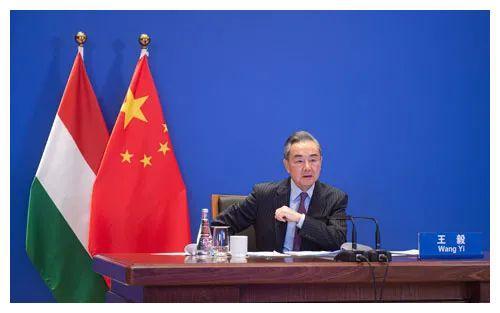 中方回应立陶宛要求中方人员限期离境，公然挑衅与不负责任的行为