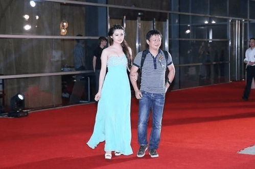 离婚后，她当场闪婚亿万富翁（71集）伍昕宇