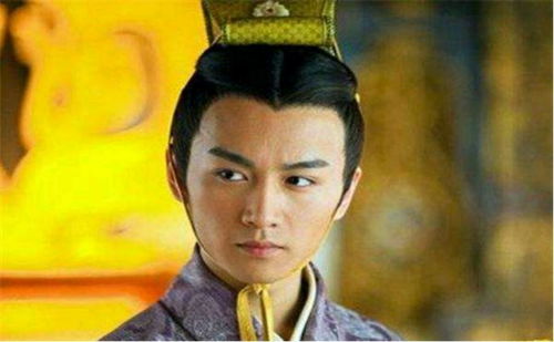 长缨在手，穆青的传奇人生与70集电视剧的启示