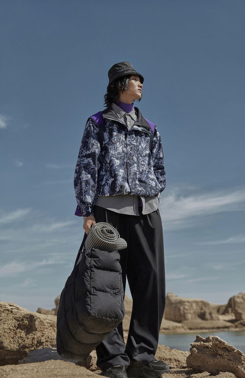 羽绒服为何不再吸引年轻人？探究时尚趋势背后的原因