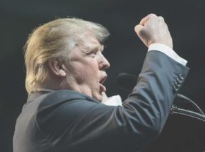 特朗普从获罪者到问罪者，权力游戏与公众审视的演变