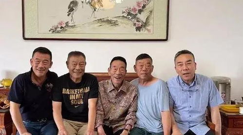 侯耀华拜访93岁杨少华，一场跨越时代的交流，情感激动至深
