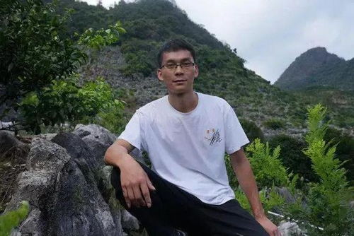 唐尚珺，35岁读大一的坚持与选择
