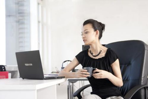 谋妻入局，总裁深夜来访（1集至10集）剧情解析与人物深度剖析