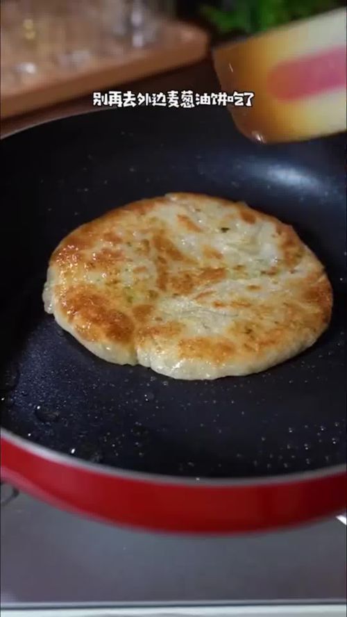 光速葱油饼传奇，一位老板的手工技艺惊呆老奶奶