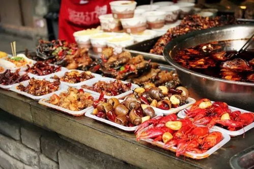 韩国游客在上海，排队三小时只为品尝羊肉串的魅力