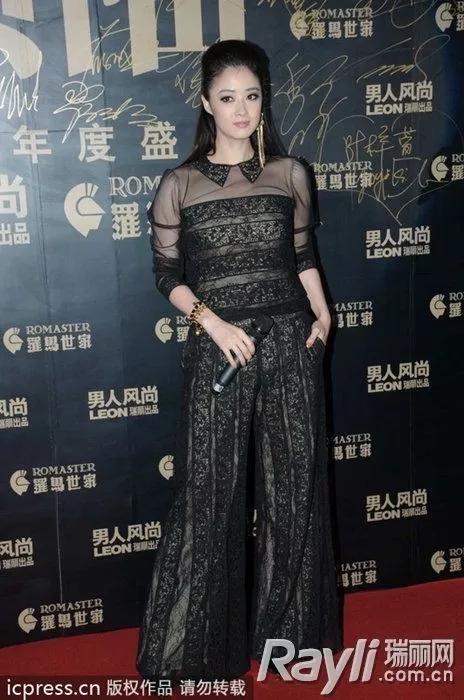 阿姨拍照，蒋欣让一让