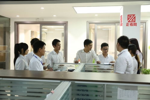 小学老师因刘强东考第一被评上先进，教育的力量与荣誉