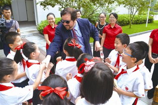 老师称，在56个学生中，仅刘强东考得了满分——关于教育、努力与成功的反思
