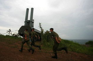 俄军士兵对地面射击触发地雷爆炸，战争中的意外与挑战