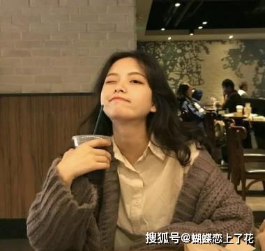 表弟远赴他乡，探望远嫁表姐的深情告别与无尽思念