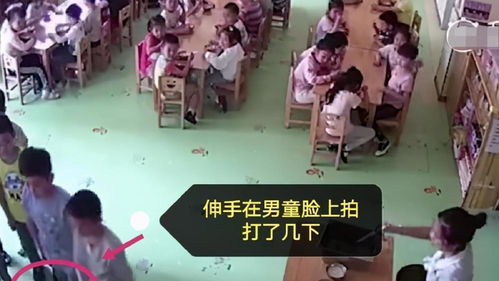 机器人扭秧歌遭遇的波折，被薅着脖领子扶下台