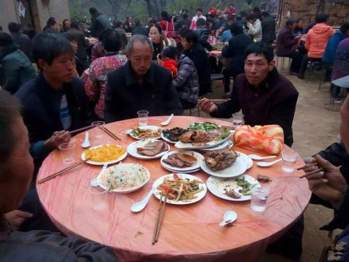 河南人吃席的独特习俗，无论多冷，凉菜总是先行上桌