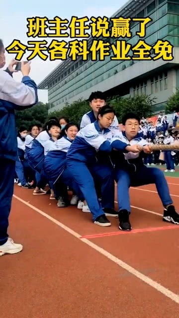 寒潮来袭下的日本学校，光腿穿校服的坚持与挑战