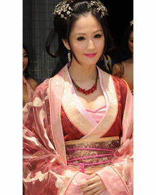 从千金到女皇，穿越历史的华丽转身（82集穿越剧）