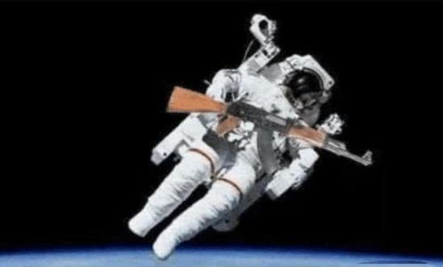 名嘴视角下的太空滞留，美国宇航员的不易与辛酸