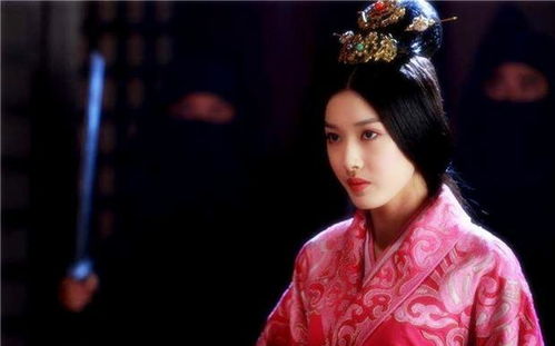 倾国妖后，权谋、美色与王朝兴衰的交织