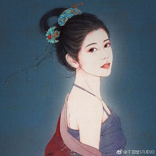 女子自学手指舞诠释翩若惊鸿