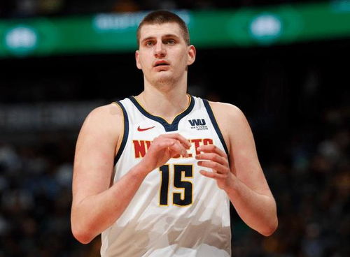 约基奇成为NBA历史首个达成30 20 20壮举的传奇球员