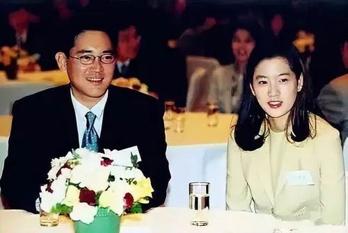 离婚后，我首富的身份曝光了（79集）