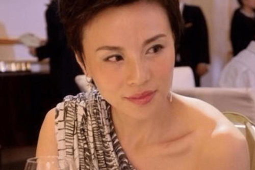 离婚后，绝色女老板悔哭了