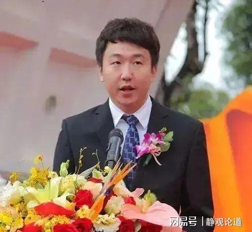 许家印被曝还有两名未成年子女，家庭背景与公众关注
