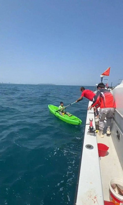 小男孩出海钓鱼睡着漂流一夜终获救