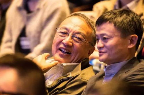 华为最新大合照，任正非站在右侧的深层意义