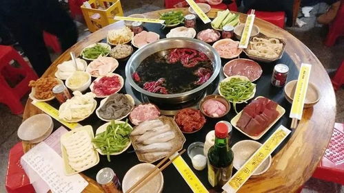 长沙辣味盛宴，甲亢哥挑战小吃之旅的独特经历