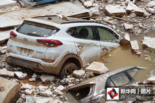 武汉大雨后的停车场内多车被淹——灾难背后的反思与应对之道