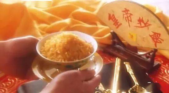 重生80年代当食神，美食传奇的崛起（共70集）