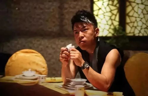 叶童遭遇粉丝疯狂行为，被拽下车的回应与公众人物的责任感