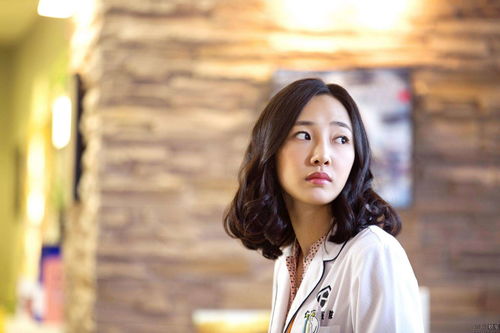 离婚后，我成了亿万女王（90集）