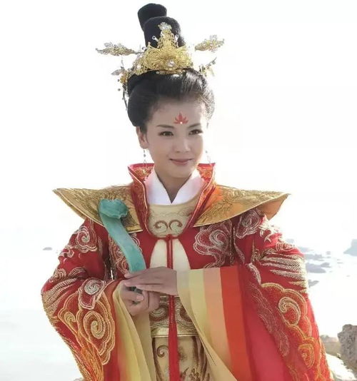 刘涛为妈祖献寿桃，传统信仰与现代情感的交融