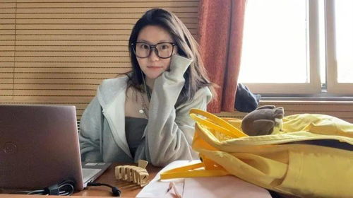 聋哑女大学生坦然面对医美经历，三次改变，重塑自信之美