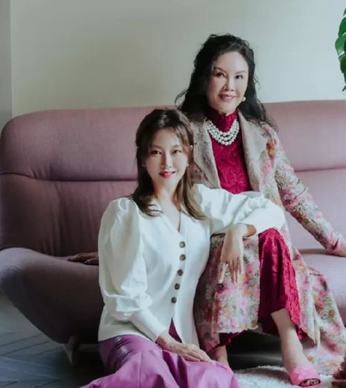 是妈妈，是女儿