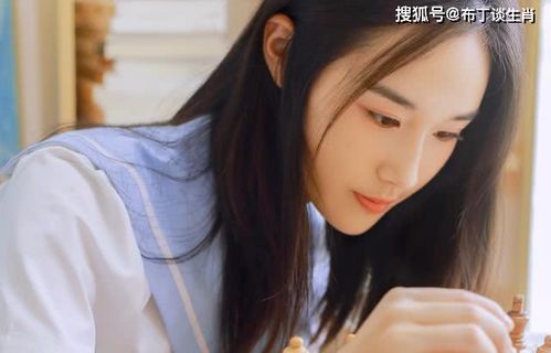 归国后，双生女王她不装了（62集）