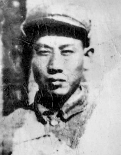 龙隐于田，老农父亲是大佬（79集）