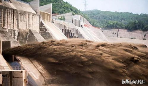 三峡泥沙淤积严重，为何不清淤排水？