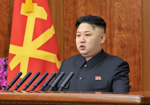 专家谈日本为何软刚美国