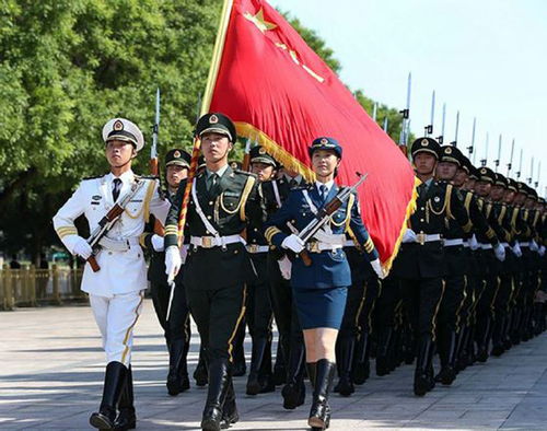 中国仪仗兵亮相莫斯科，展现军威与友谊的交融